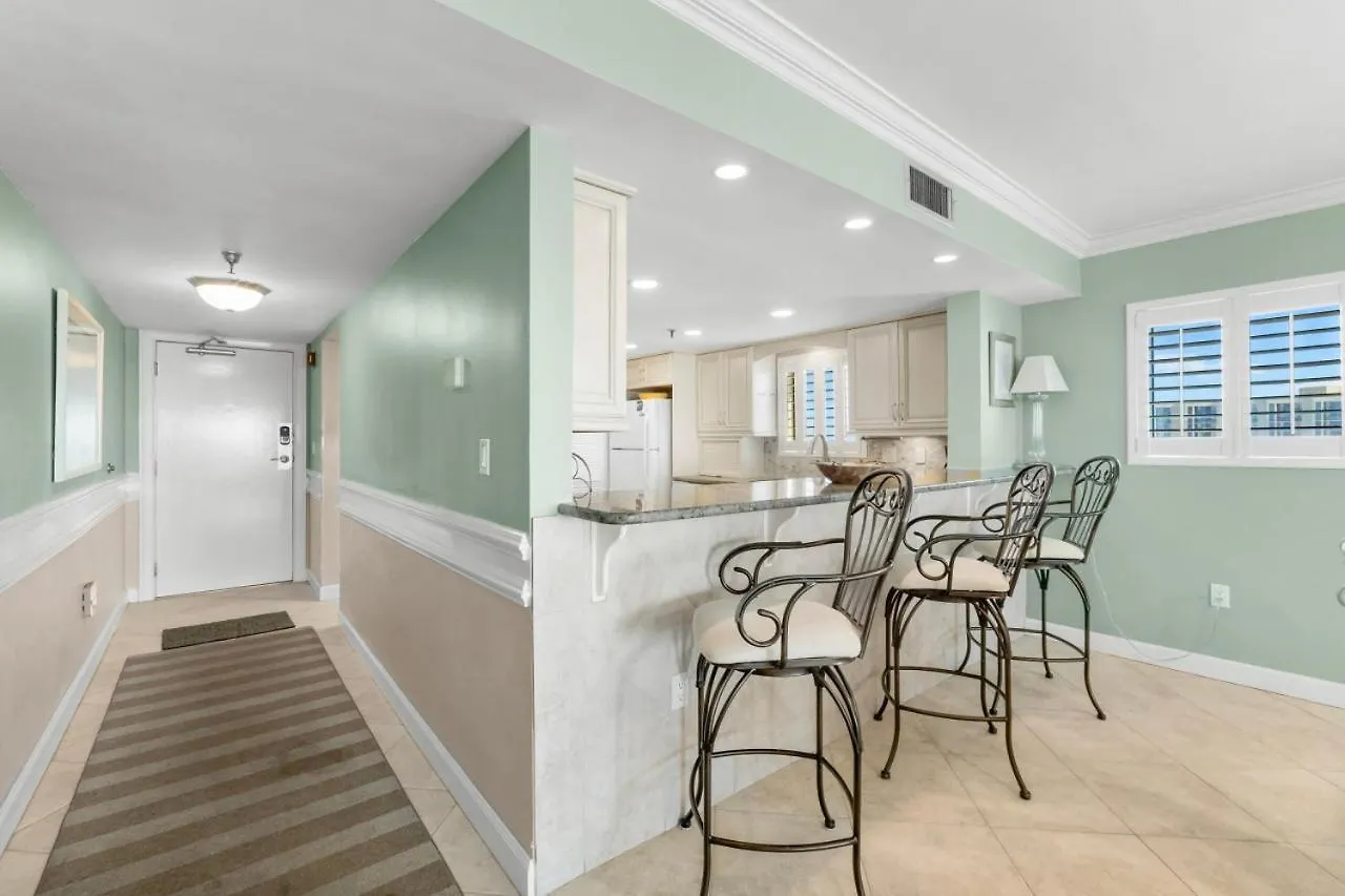 Holiday home New 30 Foot Oceanfront Balcony Oceanfront Pool Villa Destin